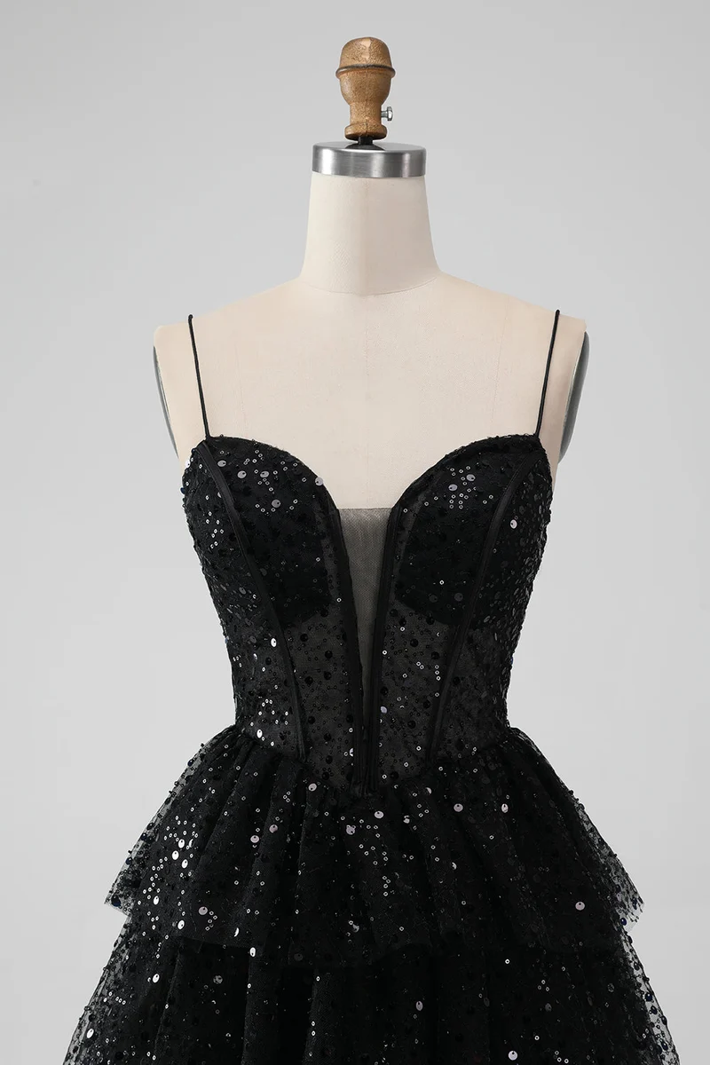 Robe de soirée courte à volants et à volants en tulle noir