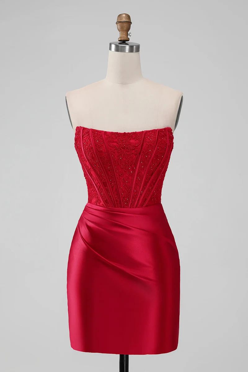 Robe de soirée courte rouge moulante en dentelle froncée sans bretelles
