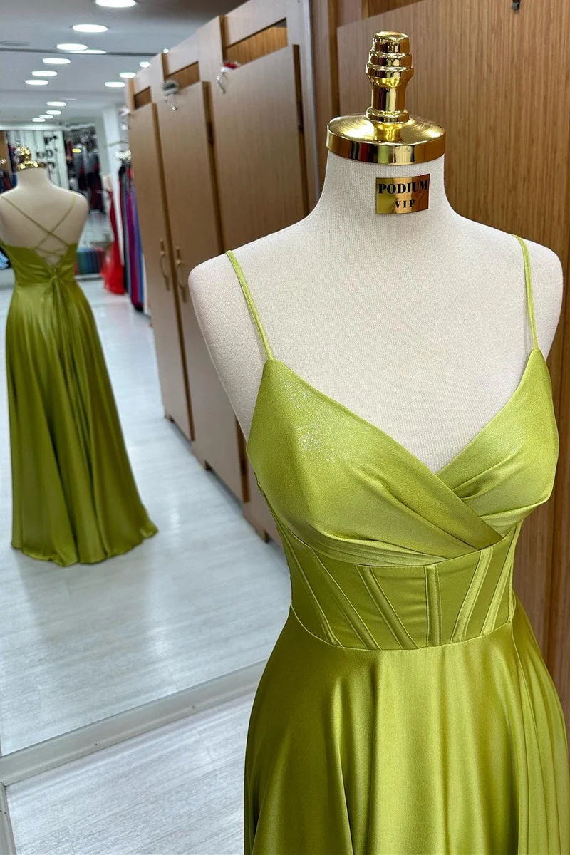Robe de bal formelle longue trapèze à lacets vert olive