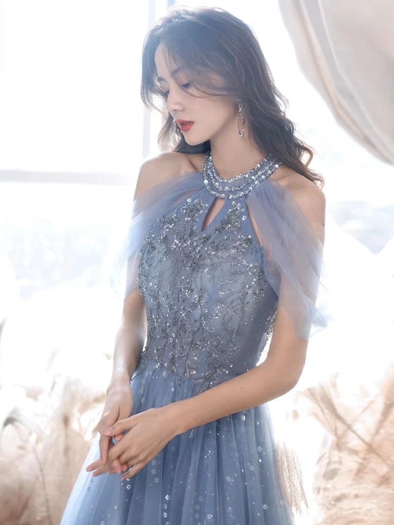 Robe de soirée bleu poussiéreux à col licou et épaules dénudées en dentelle
