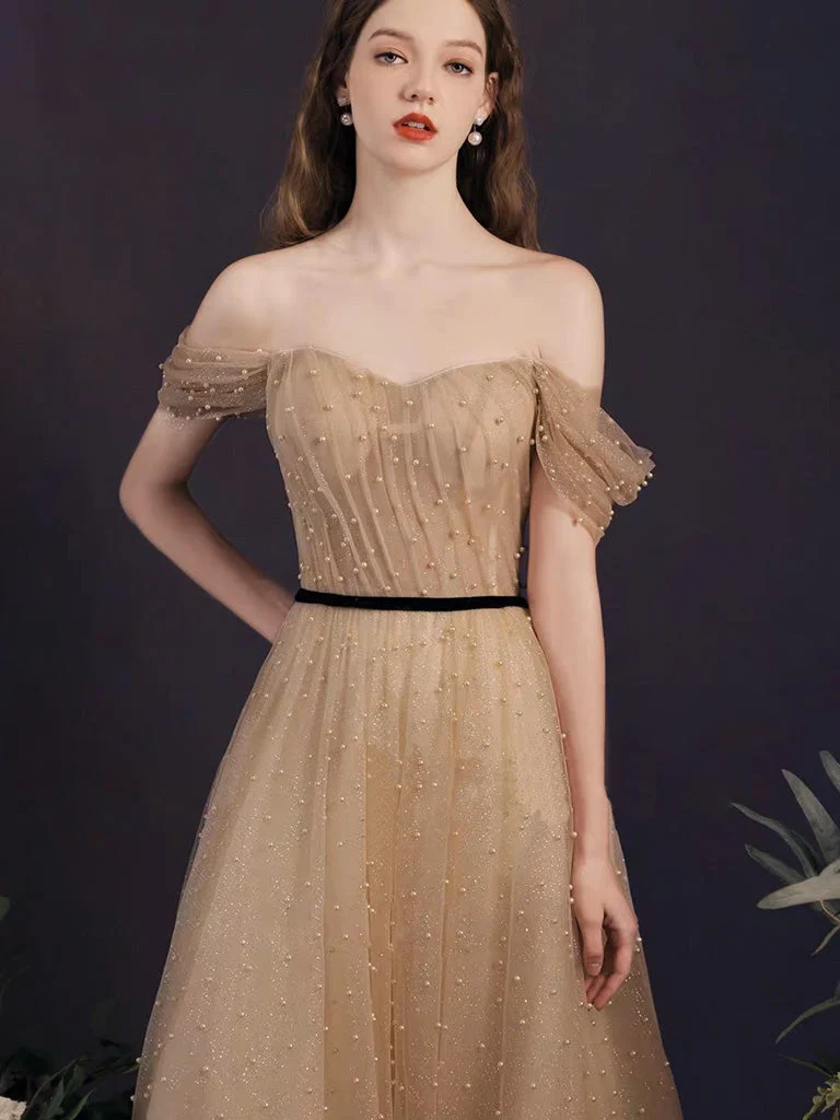 Robe de bal champagne illusion à épaules dénudées avec ceinture noire