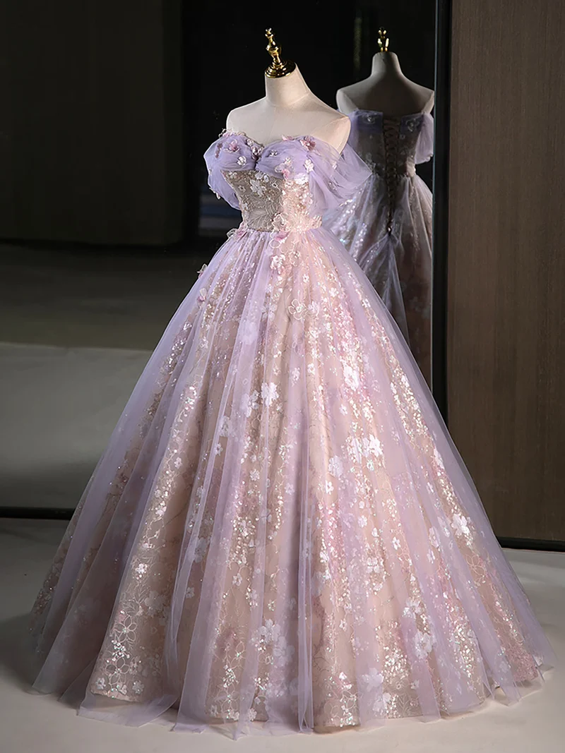 Robe de bal illusion en dentelle florale délicate à épaules dénudées