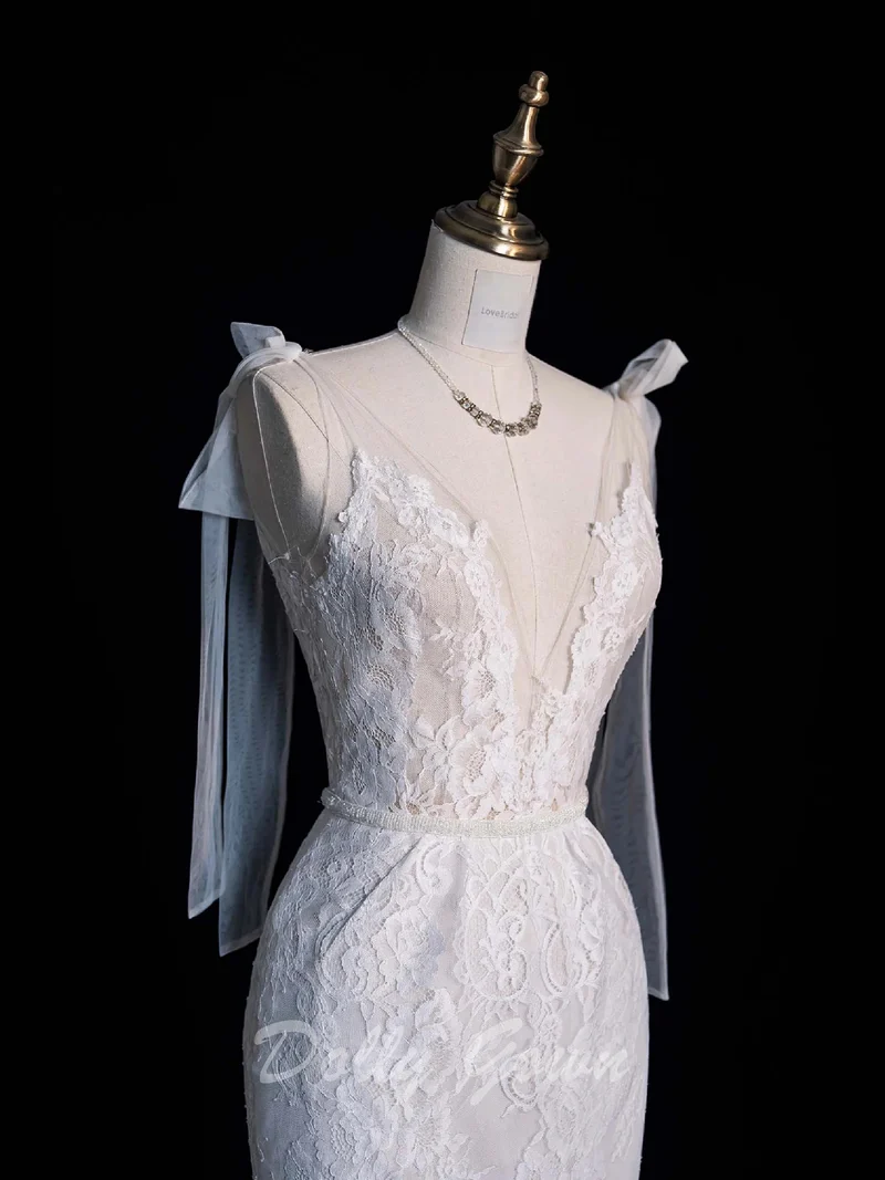 Robe de mariée illusion transparente en dentelle sirène à col en V