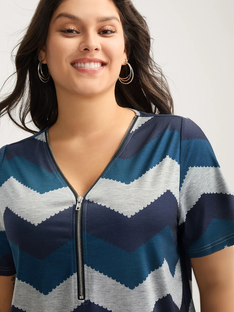 Wavy Stripe Color Contrast Zipper T-Shirt