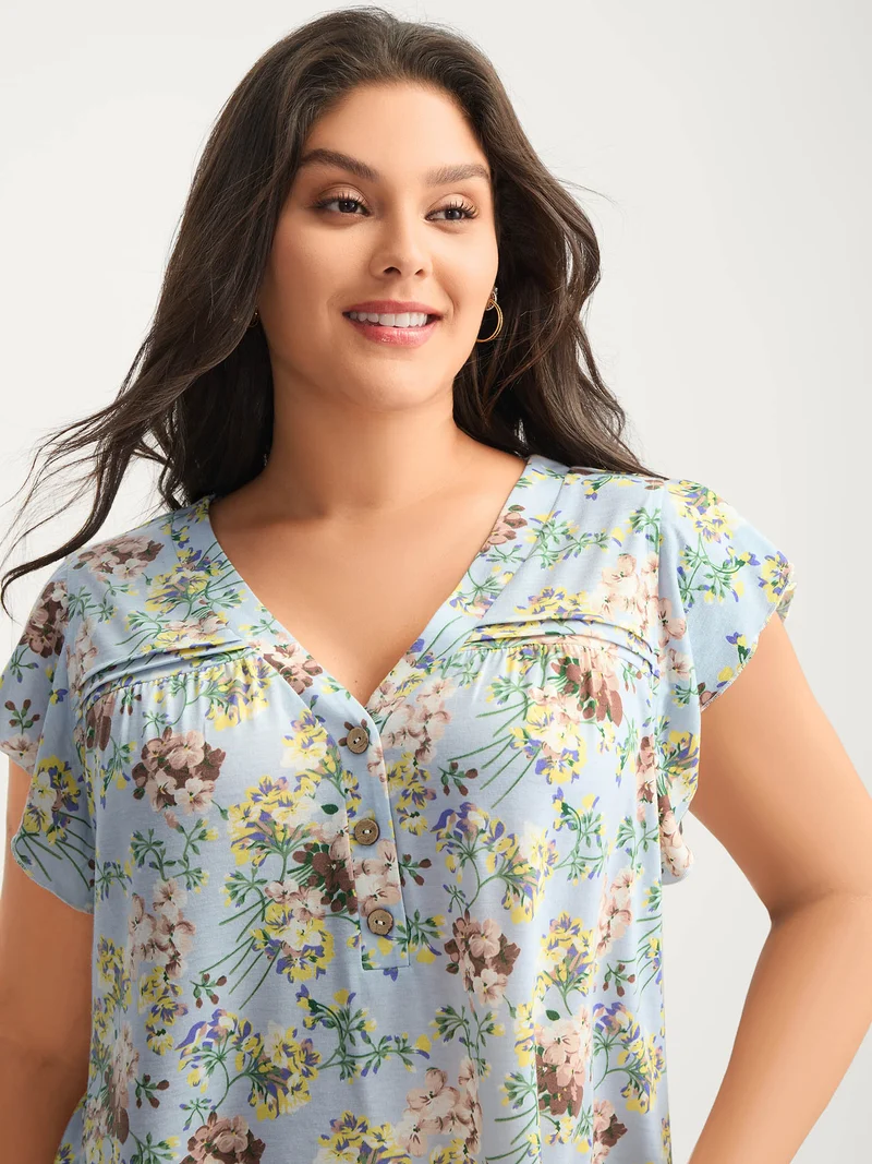 Floral Pleated Button Detail Blouse