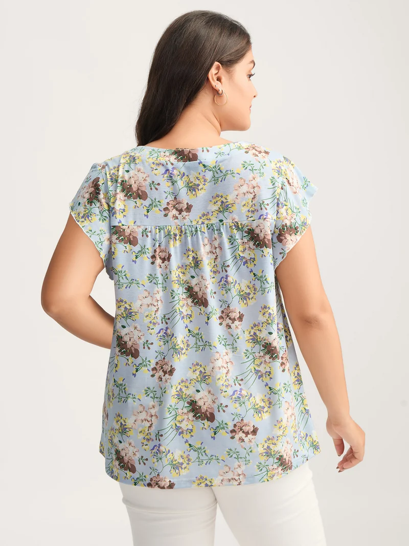 Floral Pleated Button Detail Blouse