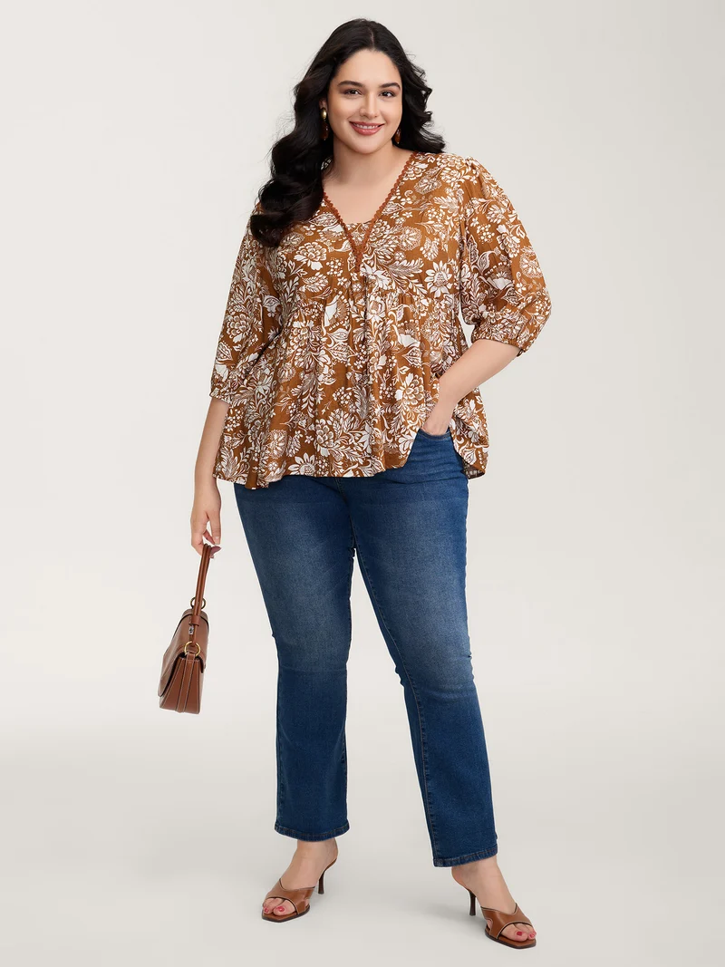 Floral Print Lace Neckline Pleated Blouse