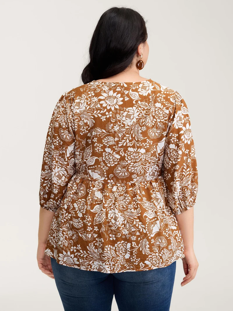Floral Print Lace Neckline Pleated Blouse