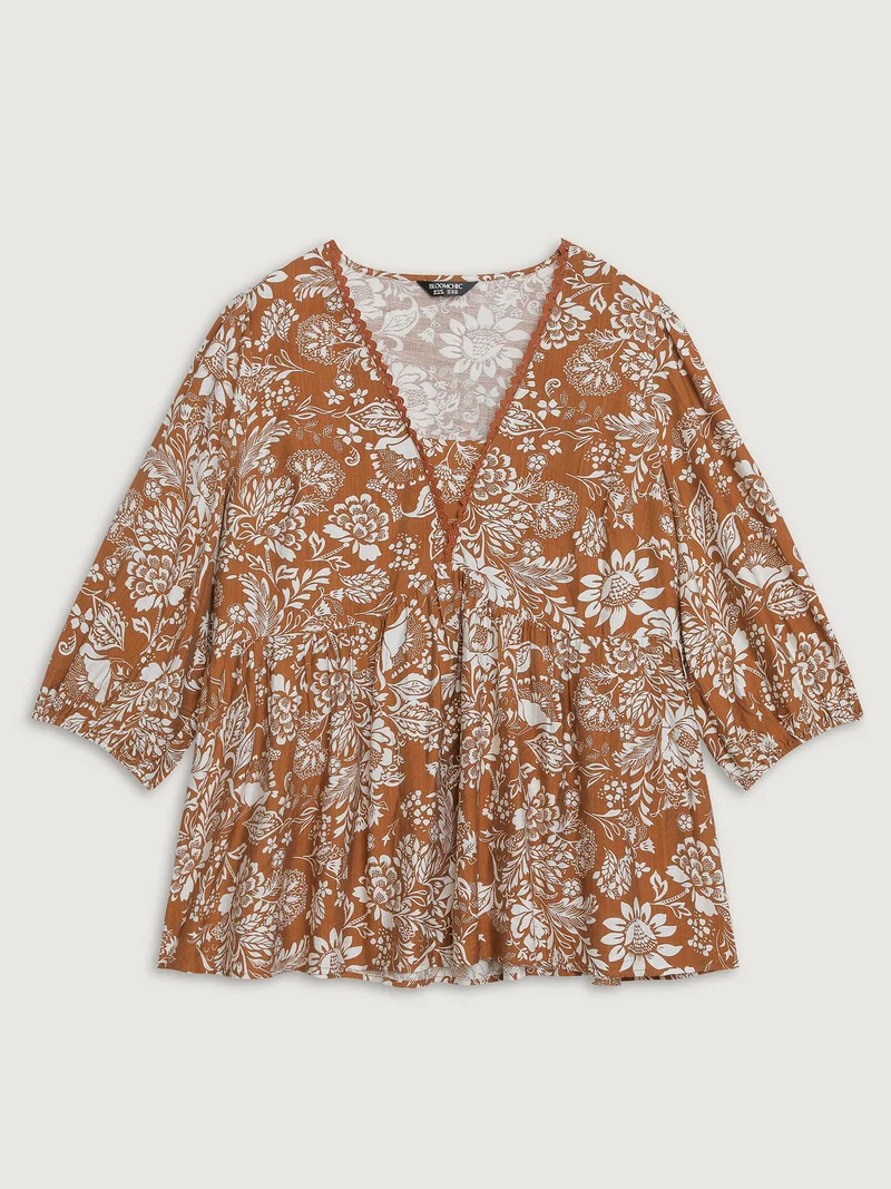 Floral Print Lace Neckline Pleated Blouse