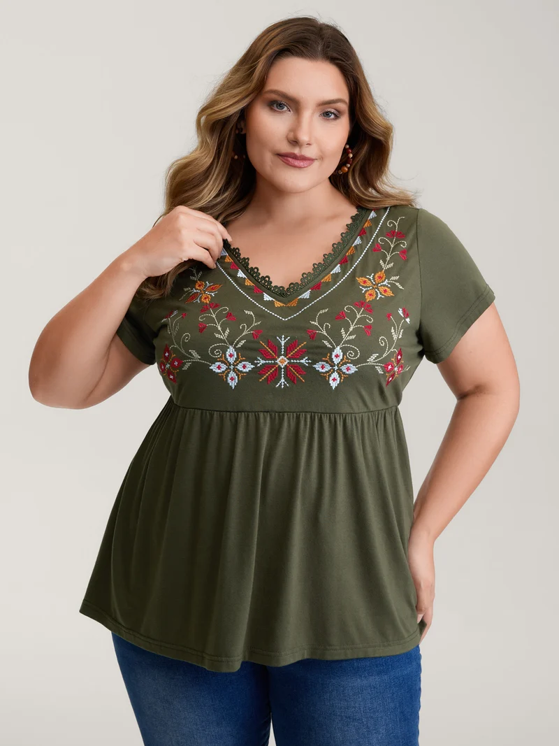 Color Floral Embroidery Lace Knit Top