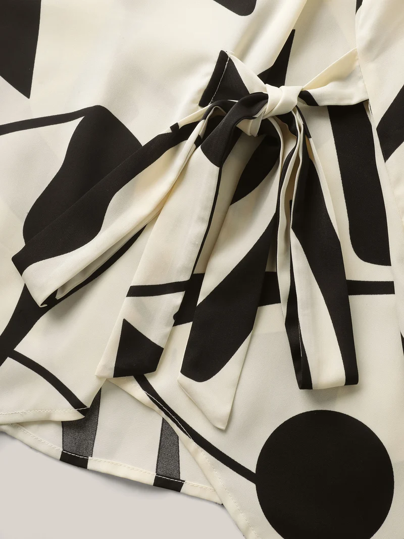 Abstract Print Knotted Blouse