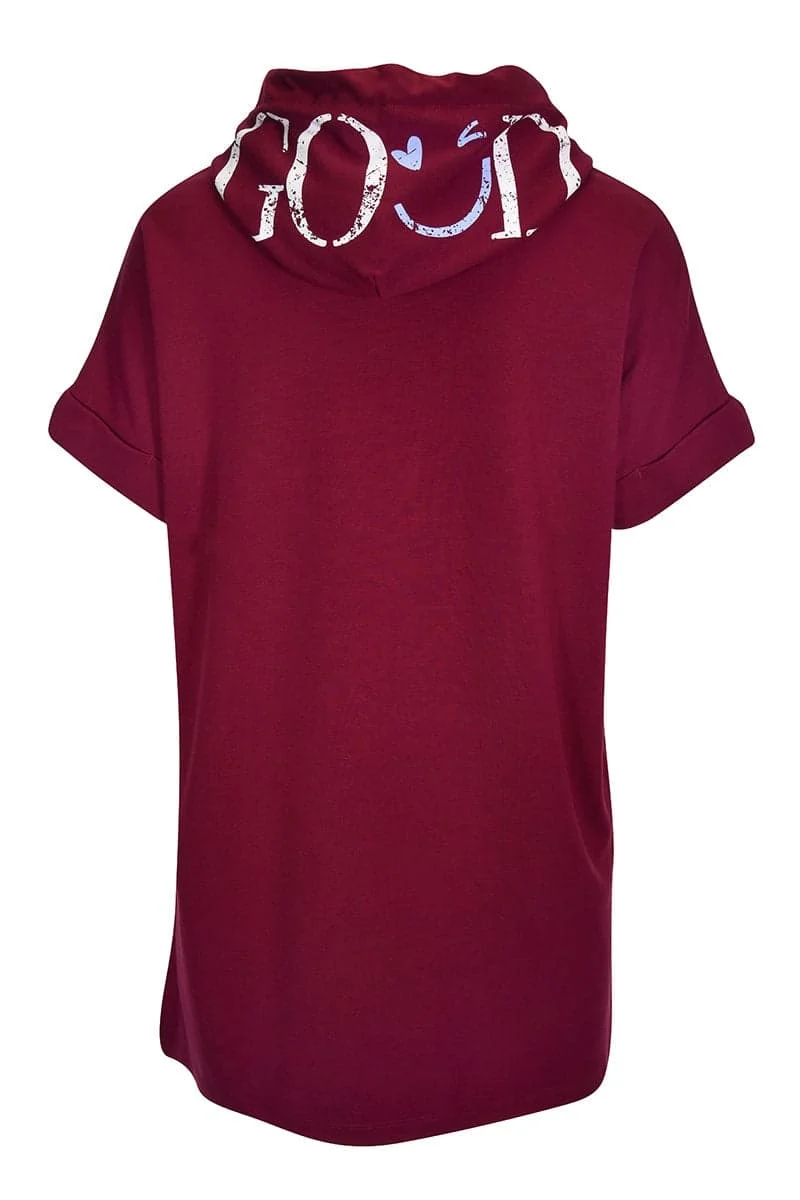 Robe courte à capuchon