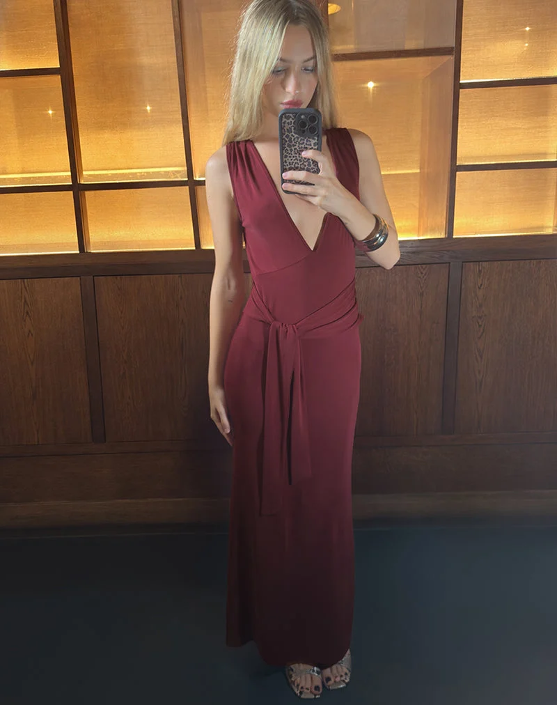 Robe longue décolletée Rohasy en cupro bordeaux