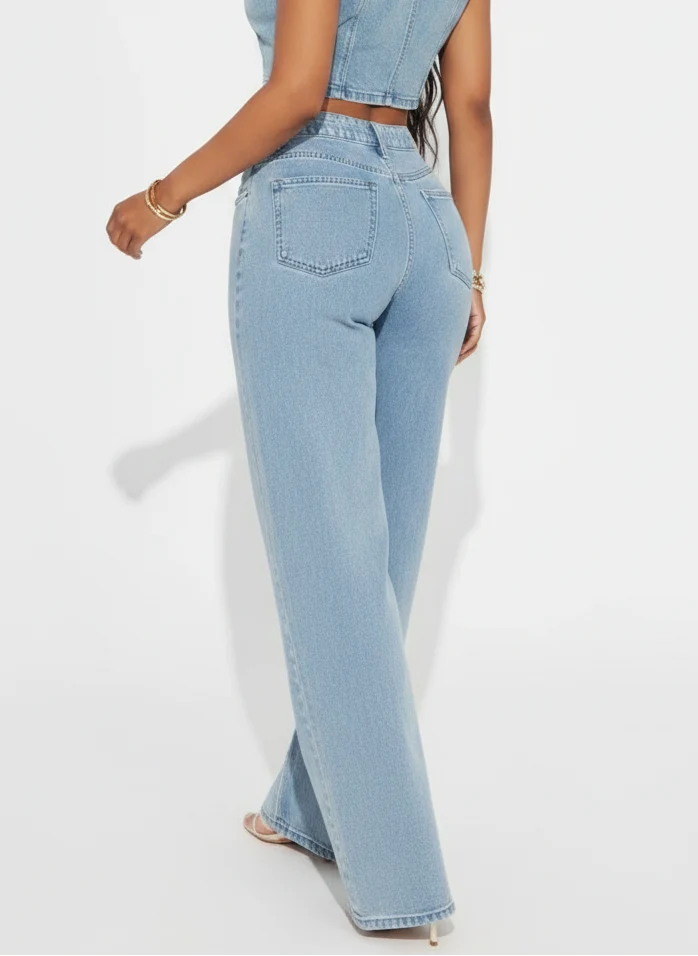 Jean baggy broderie contrastée