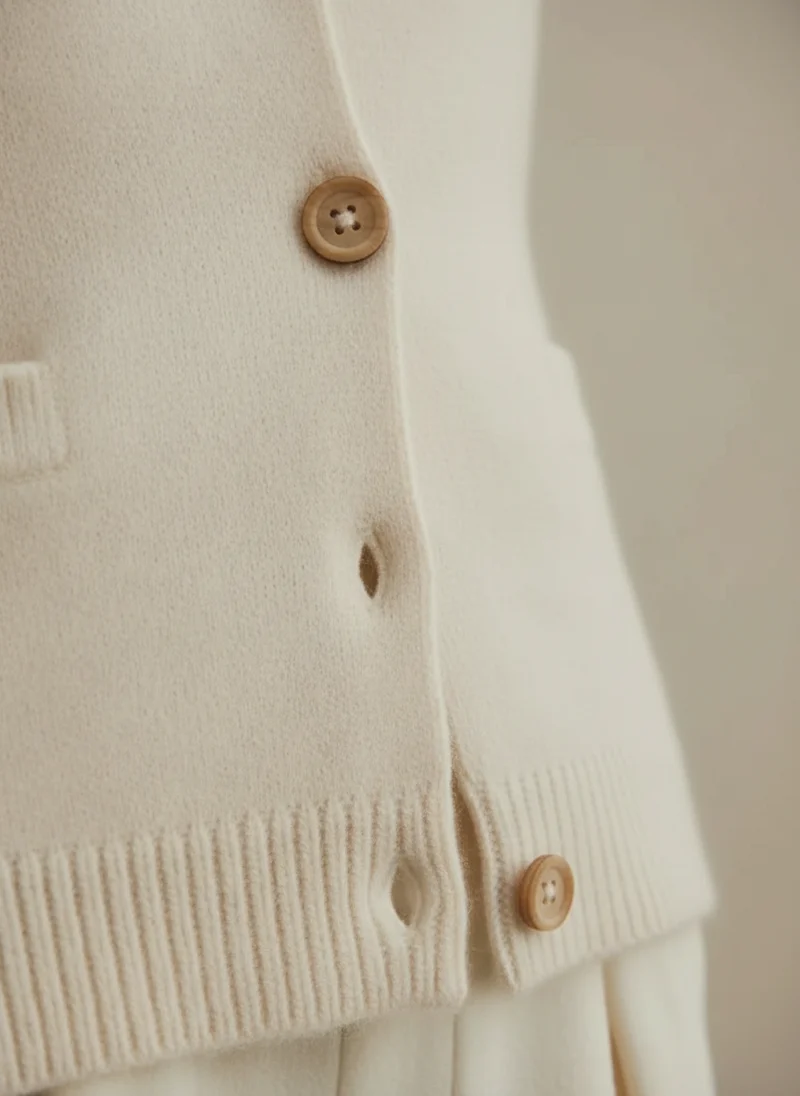 Cardigan boutonné à coupe confortable