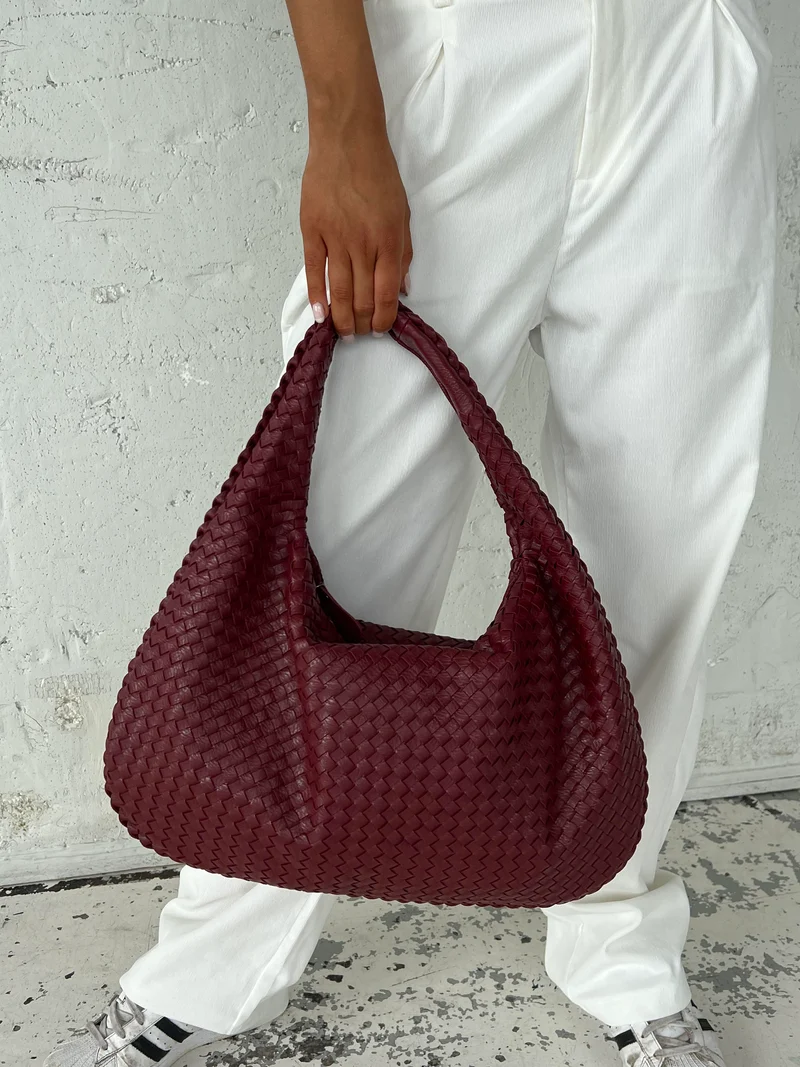 Sac cabas fourre-tout élégant en cuir vegan zippé