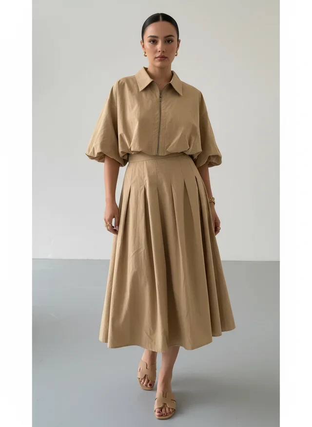 Ensemble Jupe Plissée et Veste Courte Zippée Moderne
