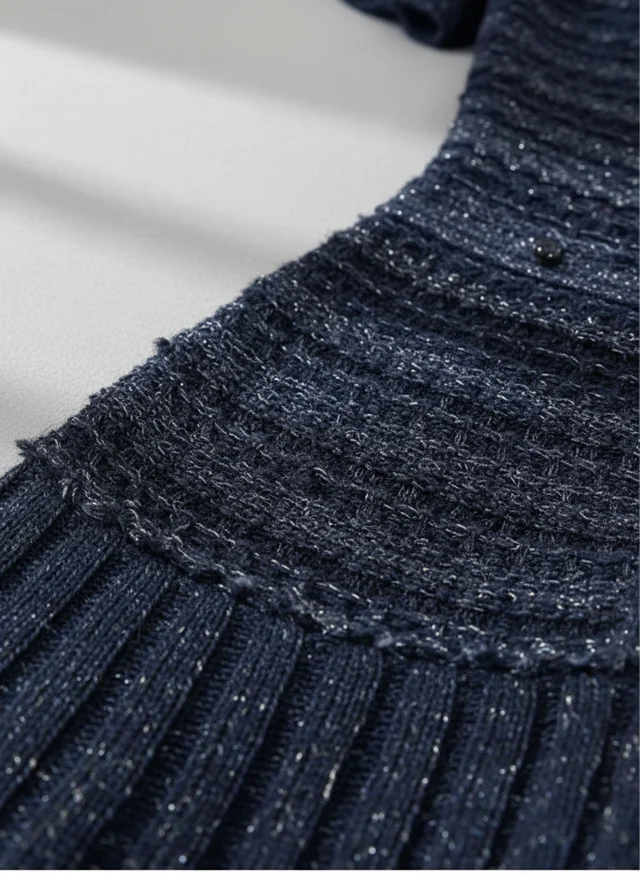 Robe Longue Cintrée à Sequins Bleu Nuit pour Soirées Élégantes