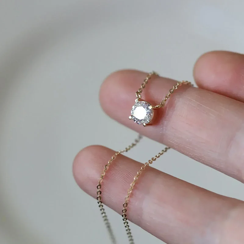 Collier en argent sterling plaqué or avec zircon