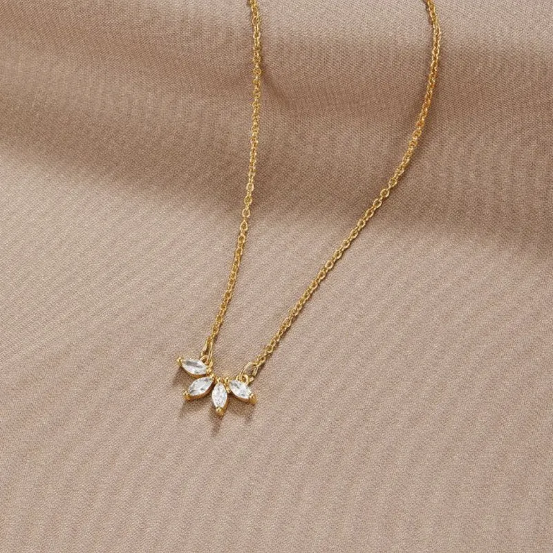 Collier Feuille en Cristal