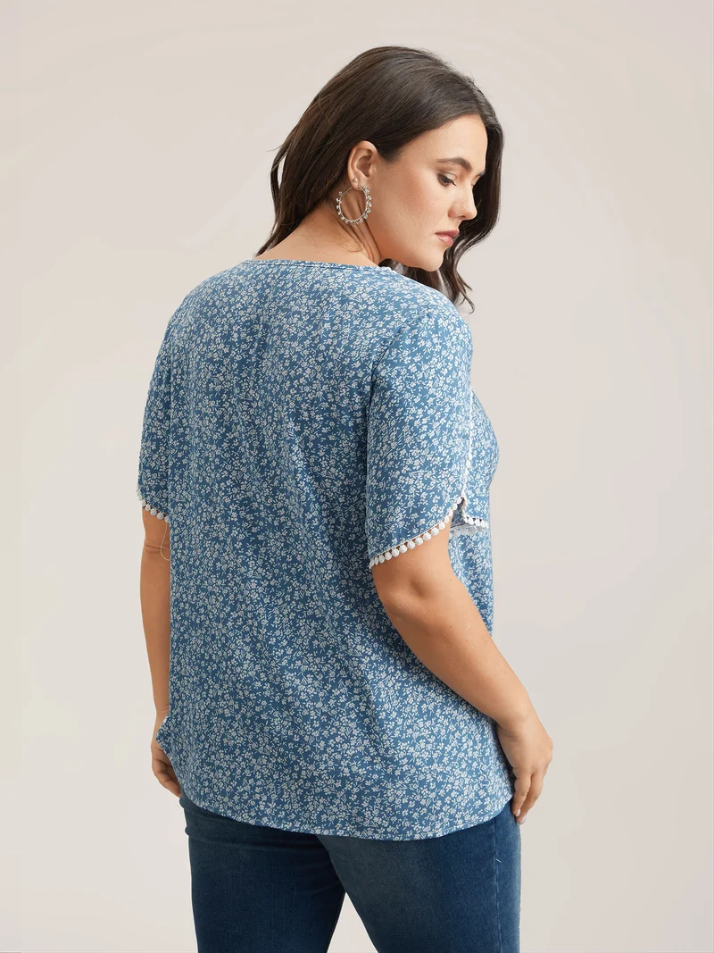 Petal Sleeve Floral Lace Spliced Shirt