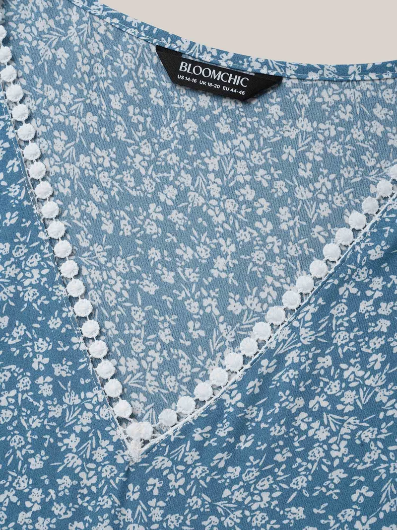 Petal Sleeve Floral Lace Spliced Shirt