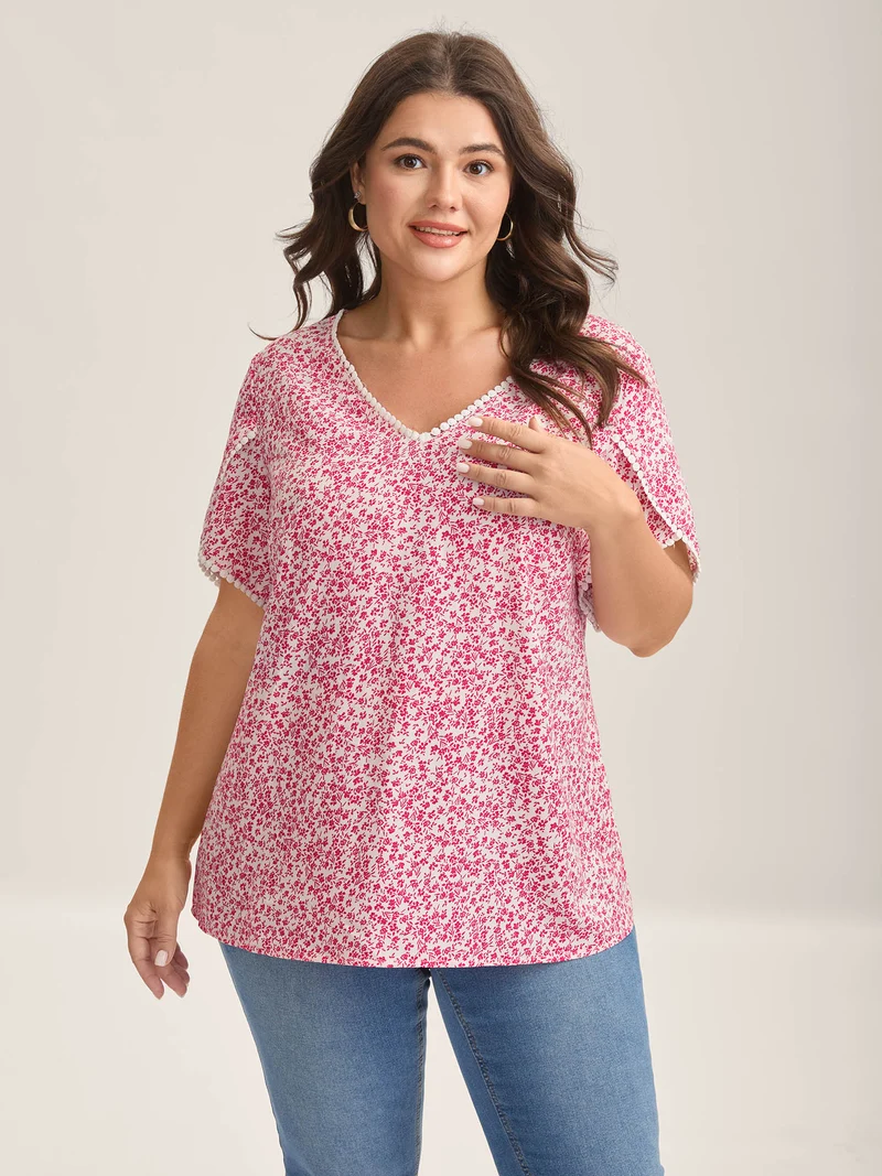 Petal Sleeve Floral Lace Spliced Shirt