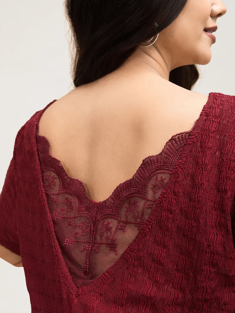Textured Back Lace Cut-Out Stretchy T-Shirt