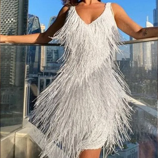 Robe de soirée à franges silhouette flatteuse élégante