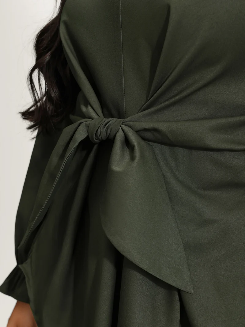 Knotted-Front Stretch Cuff Sleeve Blouse