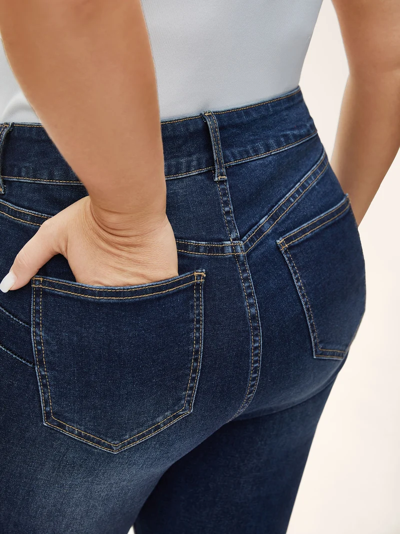 Booty-Lifting Bootcut No-Gap Waist Jeans
