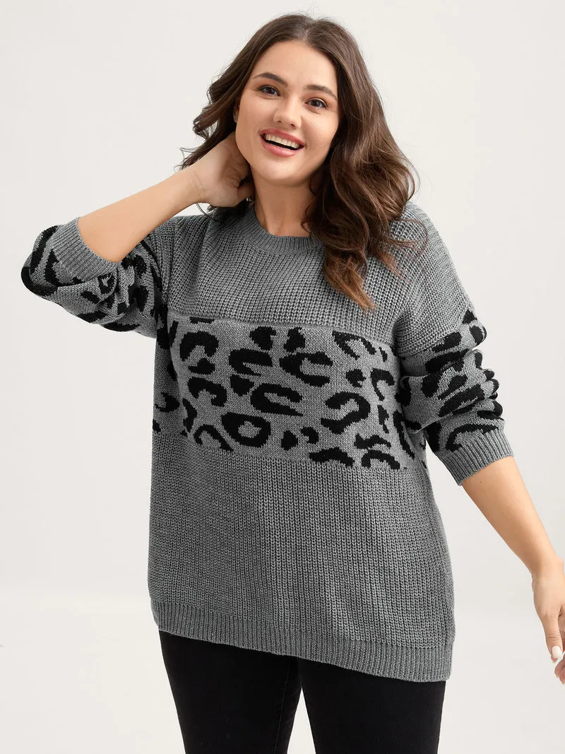 Leopard Print Round Neck Textured Pullover