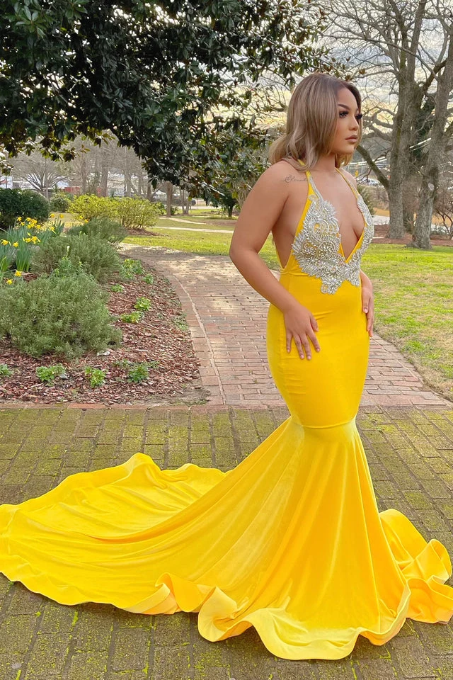 Robe de bal sirène jaune élégante à col en V et licou avec détails appliqués