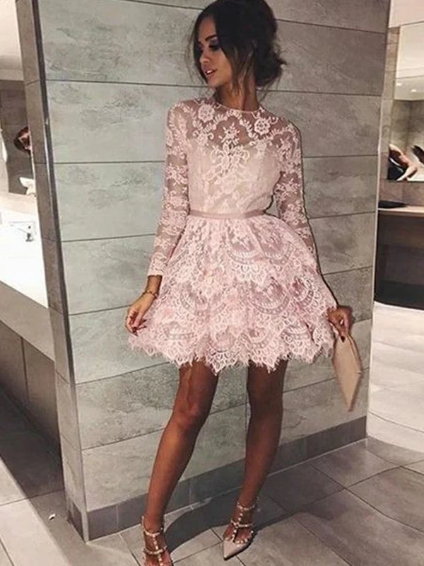 Robe de soirée trapèze rose chic à manches longues et décolleté plongeant avec élégantes appliques en dentelle