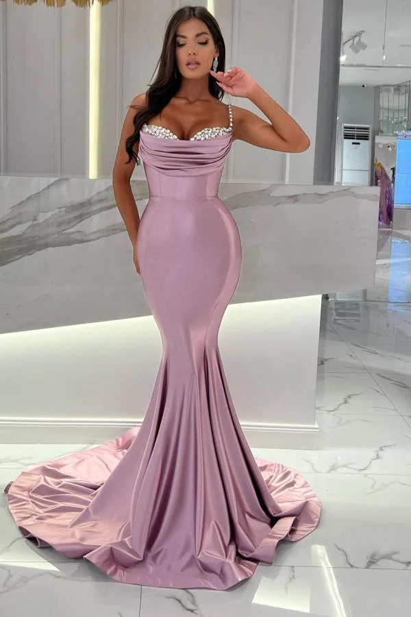 Robe de bal sirène élégante en satin froncé avec bretelles spaghetti perlées, longueur au sol