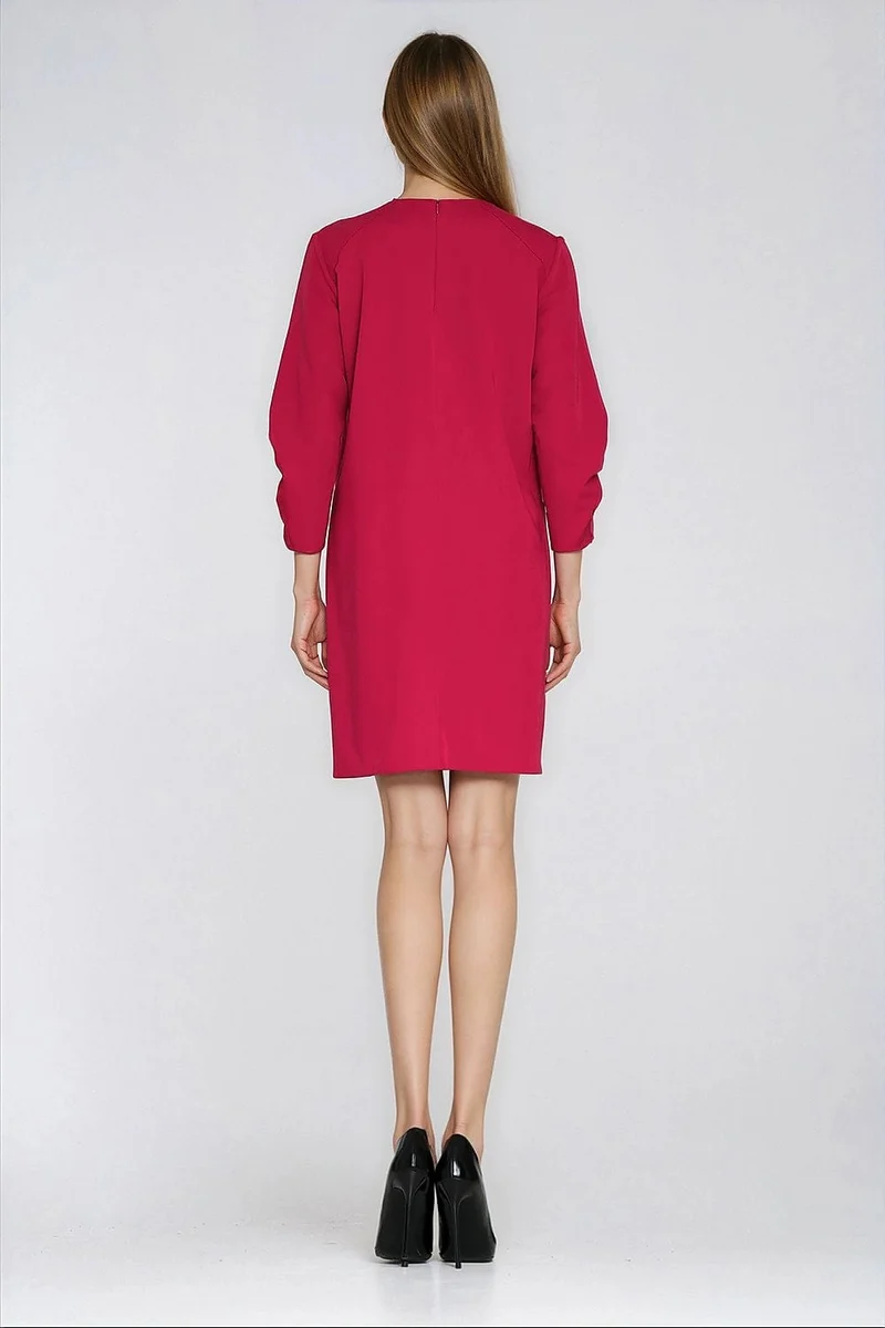 Robe courte rouge droite manches longues