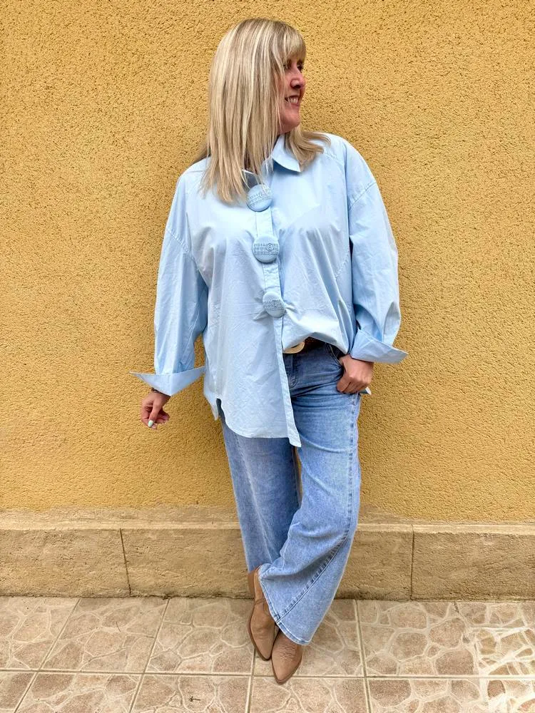 Chemise méga loose Lily bleu ciel