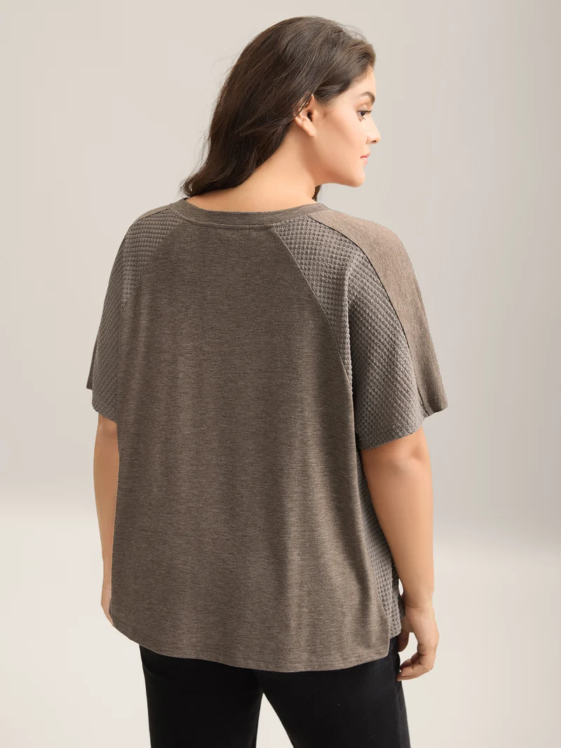 Waffle V-Neck Pocket Plain T-Shirt