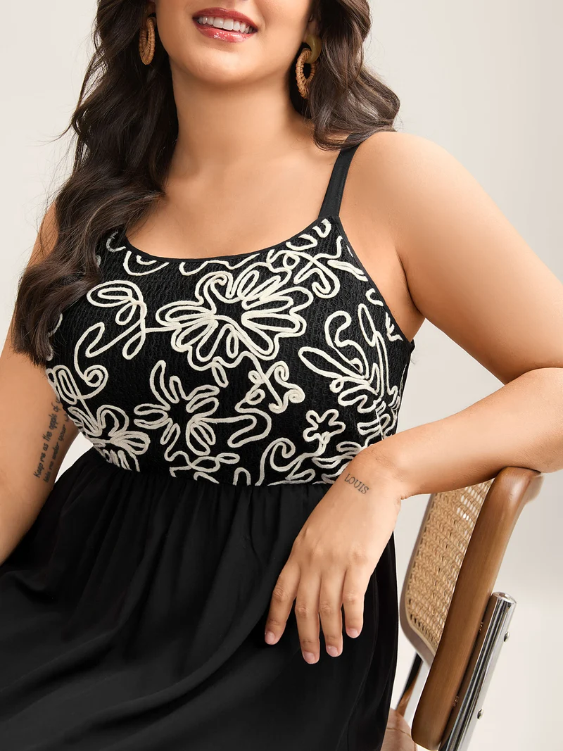 Floral Embroidered Pockets Spliced Midi Dress