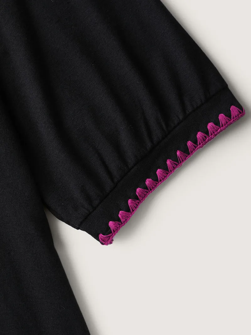 Contrast Embroidery Thread Detail T-Shirt