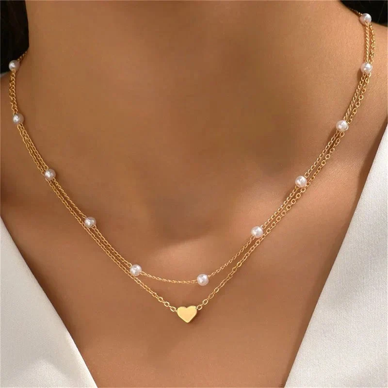 Collier femme à trois couches avec chaînes perlées