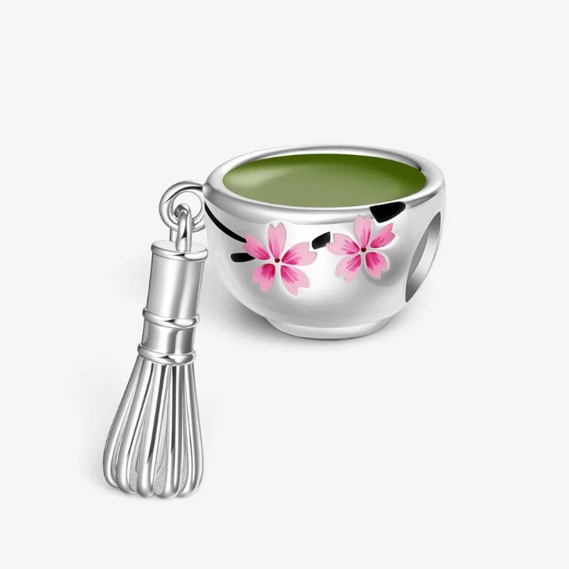 Breloque femme tasse fleurie