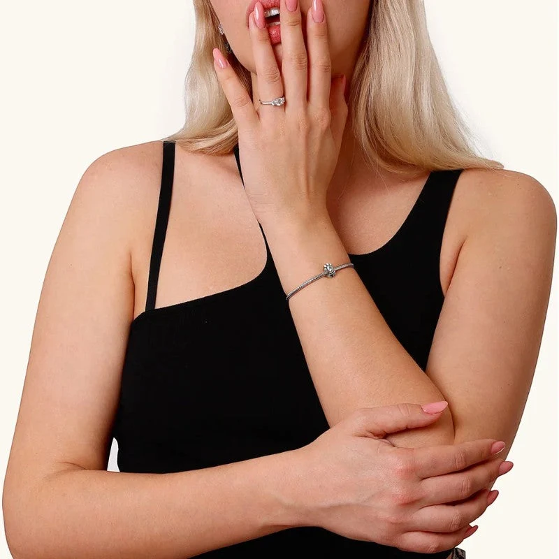 Perle de bracelet femme avec patte de chien