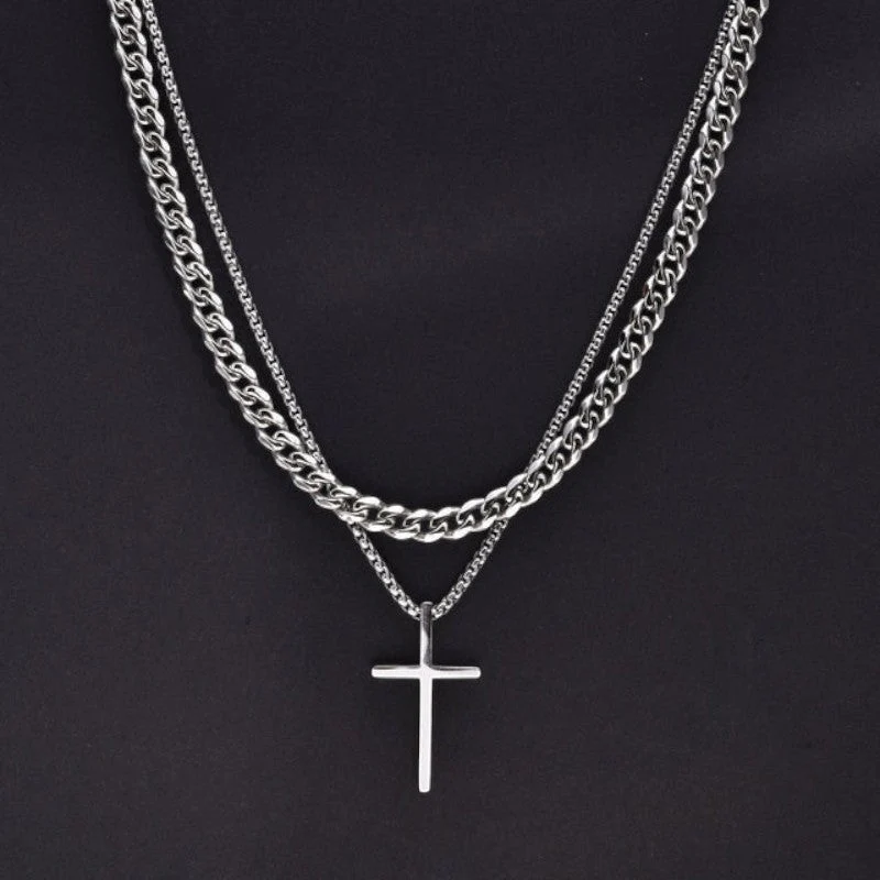 Collier homme avec pendentif croix