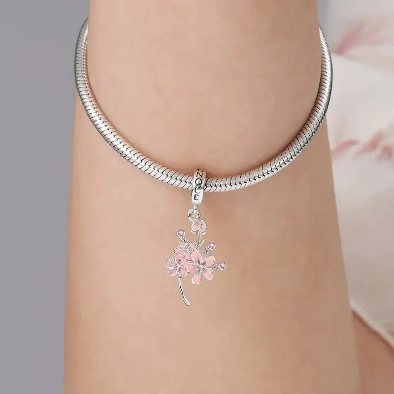 Pendentif femme fleur de cerisier