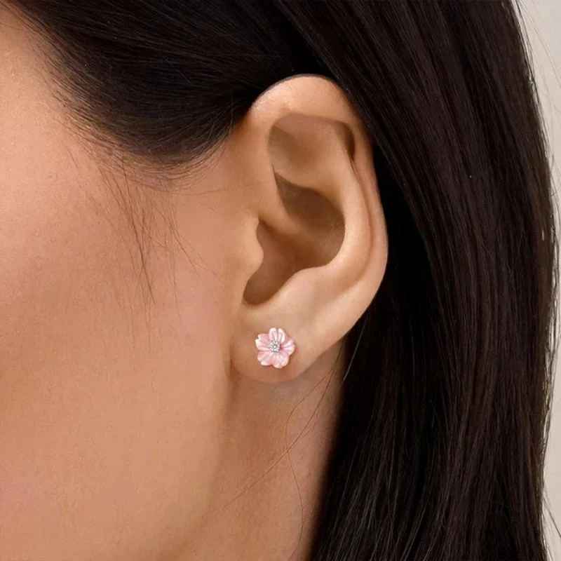 Boucles d’oreilles femme petite fleur
