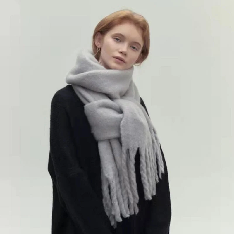 Grande écharpe femme à pompons
