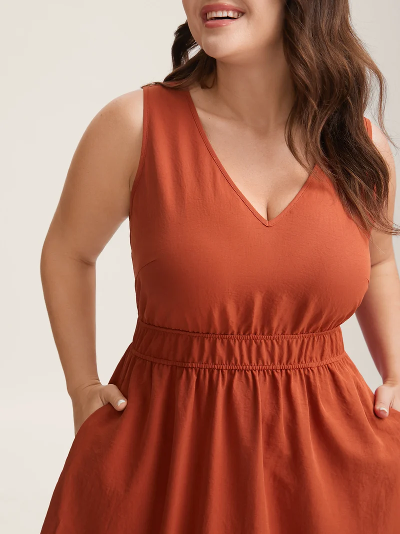 Stretchy Waist Solid Pockets Midi Dress