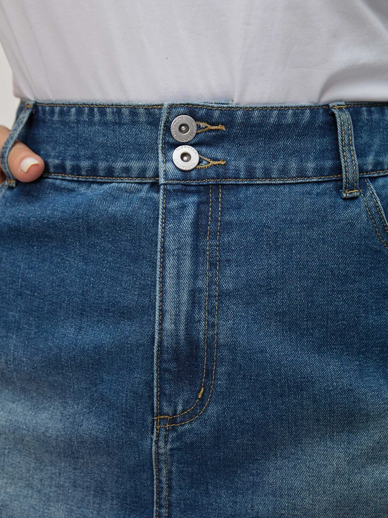 Stretchy Waist Classic Denim Skirt