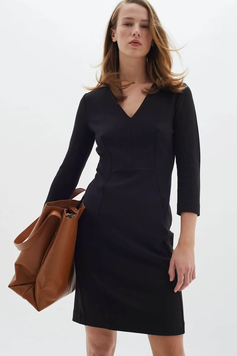 Robe droite col V Pannie